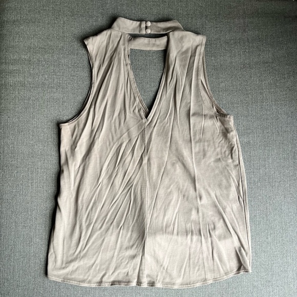 Tank top - Picture 2 of 3